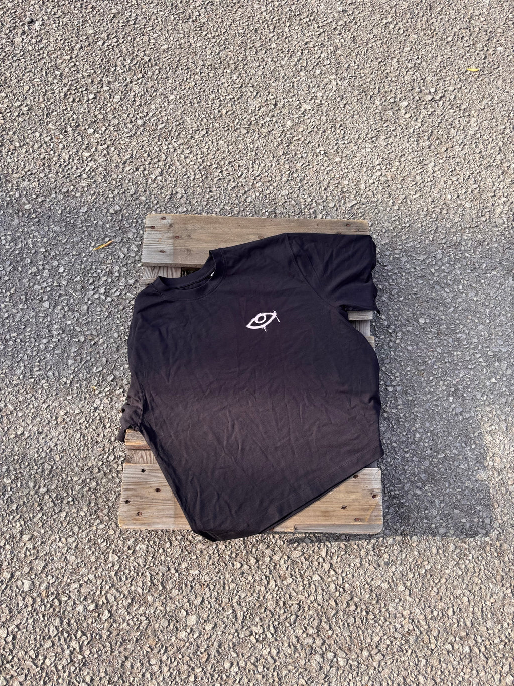 Black Eye Tee